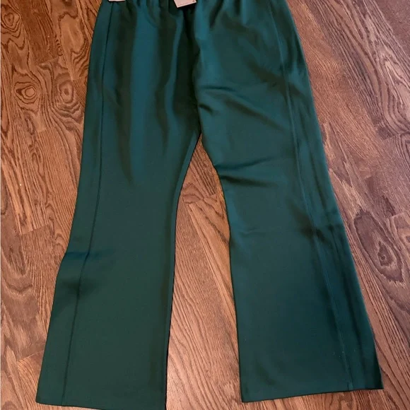 Nike Green Women's Track Pants - Picture 2 of 2